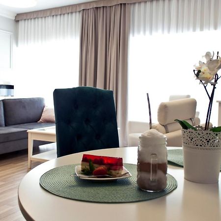 Aparthotel Przy Plazy เมียนซิดดรอแย ภายนอก รูปภาพ