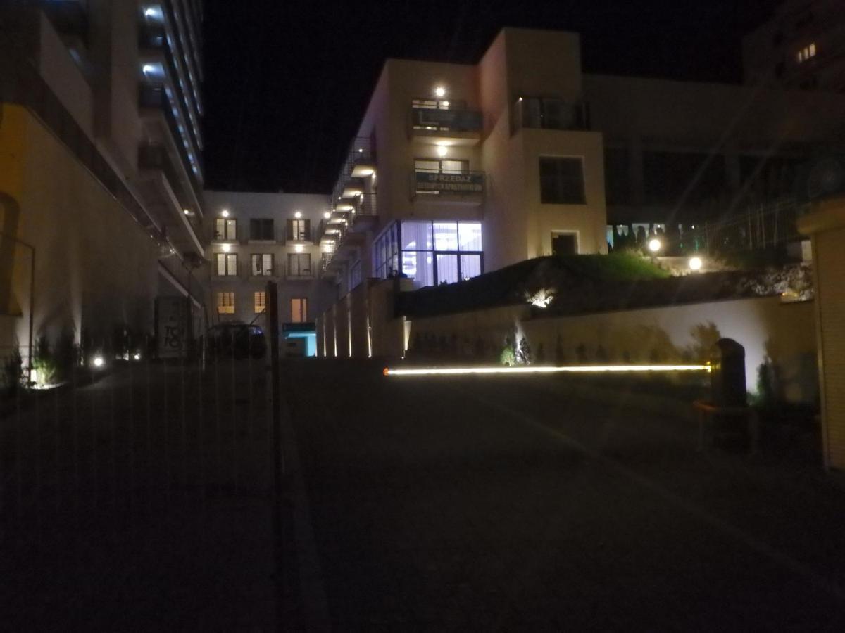 Aparthotel Przy Plazy เมียนซิดดรอแย ภายนอก รูปภาพ